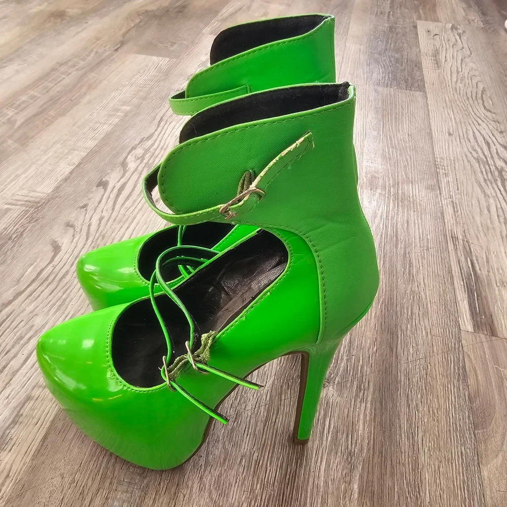 Ami Clubwear Neon Green‎ Patent Leather Platform Pumps Triple Buckle Strap Heels